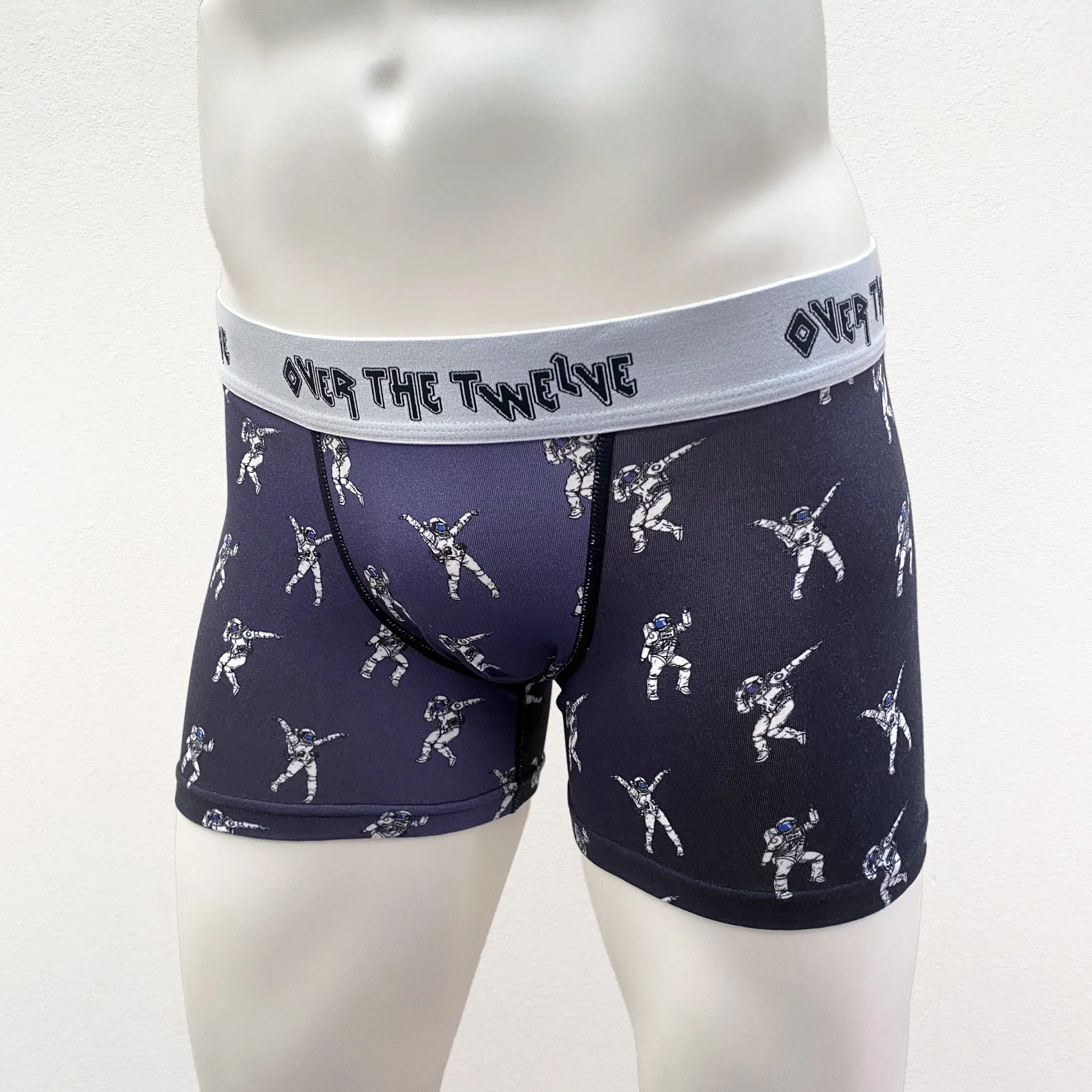 Dancing in the Space  (21-23b ) navy