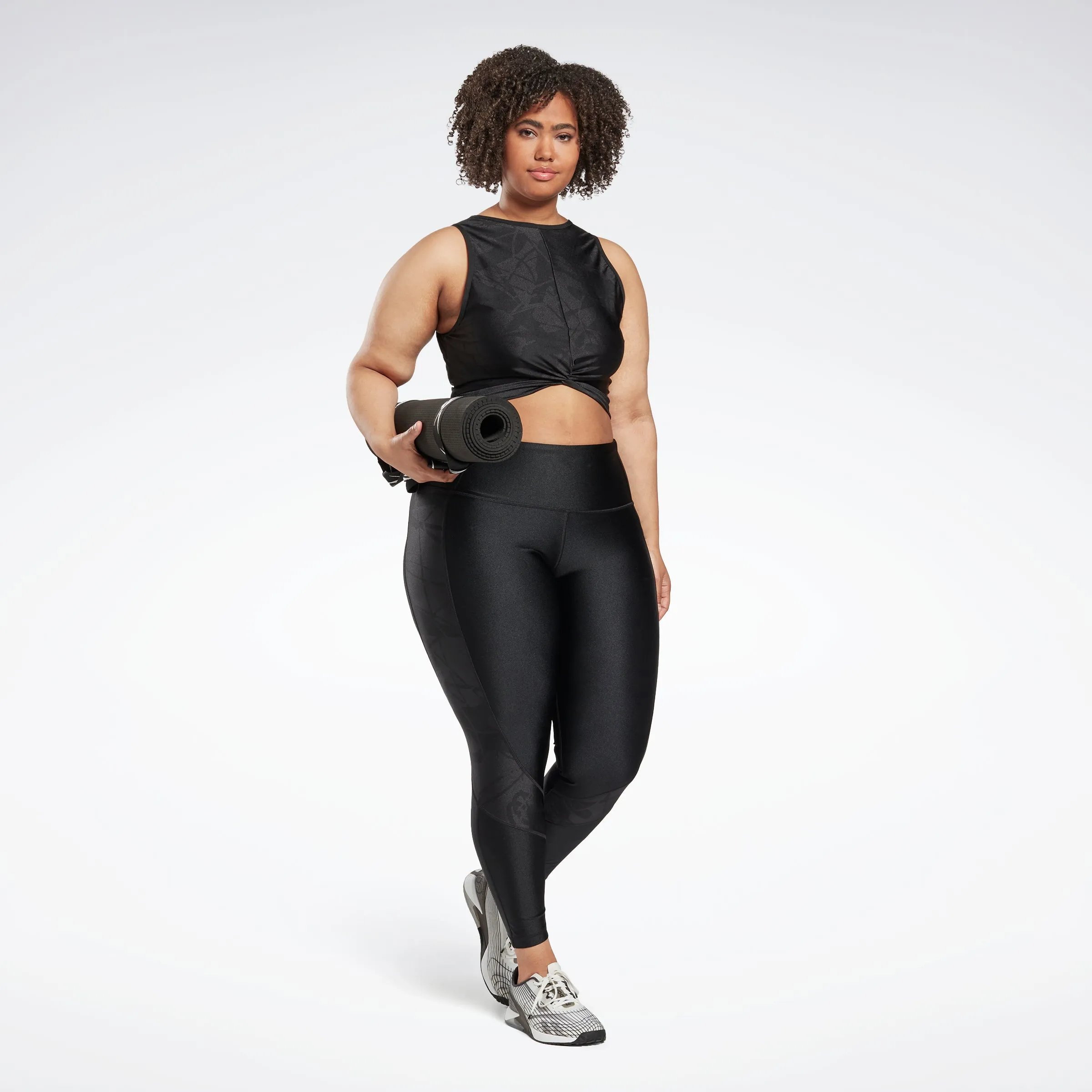 Reebok Apparel Women Shiny Yoga Scribble Crop Tank Top (Plus Size) Black